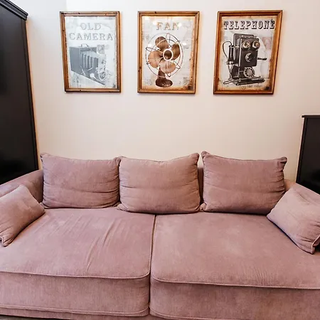 Maya's Flats & 59 - Milosci * Danzica