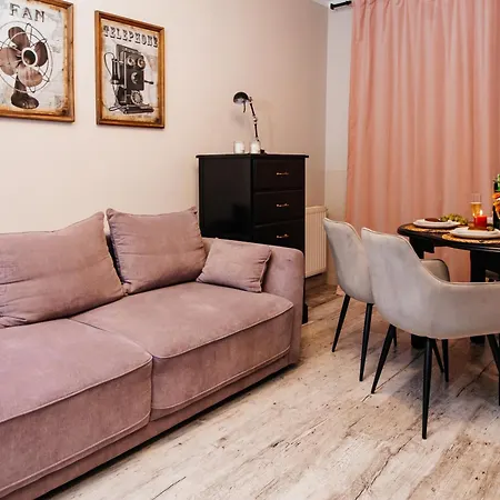 Maya's Flats & 59 - Milosci * Danzica